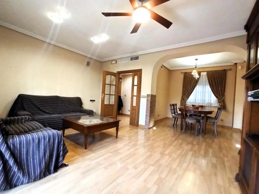 Venta de piso en Alcalde Felipe Mallol, San Vicente del Raspeig
photo 3
