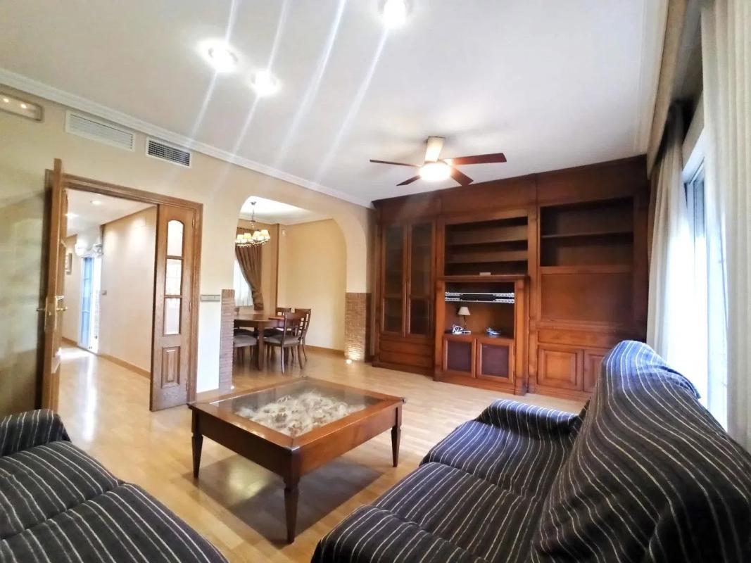 Venta de piso en Alcalde Felipe Mallol, San Vicente del Raspeig
photo 4