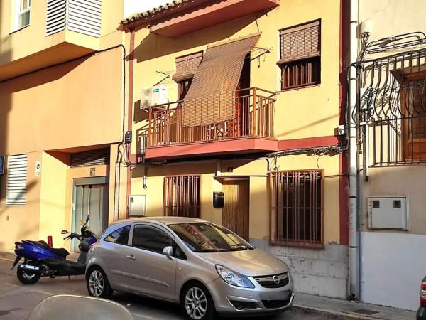 Chalet independiente en venta en  Calle QUINTANA, La Villajoyosa / Vila Joiosa photo 1