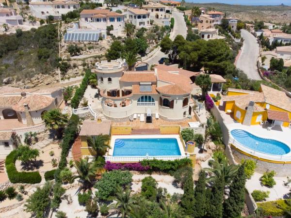 Chalet independiente en venta en  Centro, Benitachell photo 4