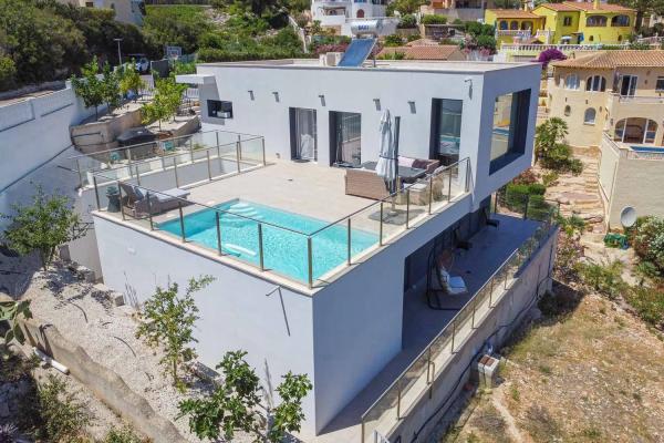 Chalet independiente en venta en  Centro, Benitachell photo 1