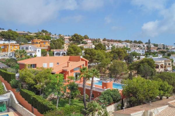 Chalet independiente en venta en  Centro, Benitachell photo 1