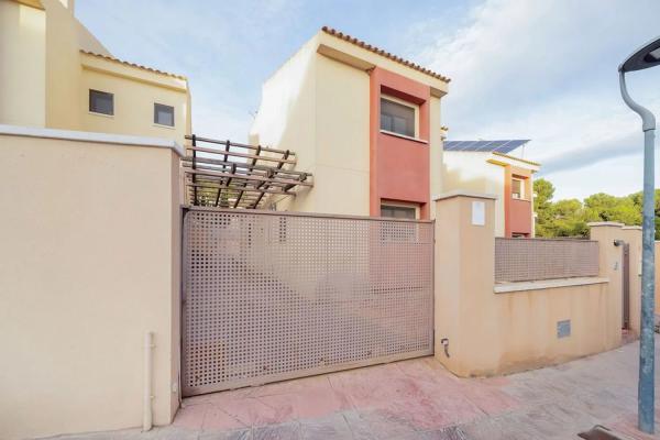 Chalet independiente en venta en , Monovar photo 1