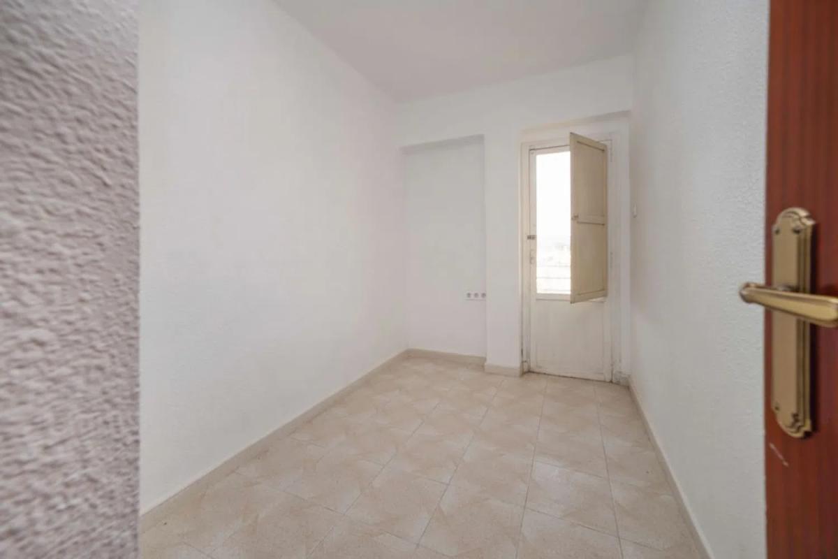Sale of apartment in Calle Milagros Maestre Esteve, 129, Elda
 photo 4