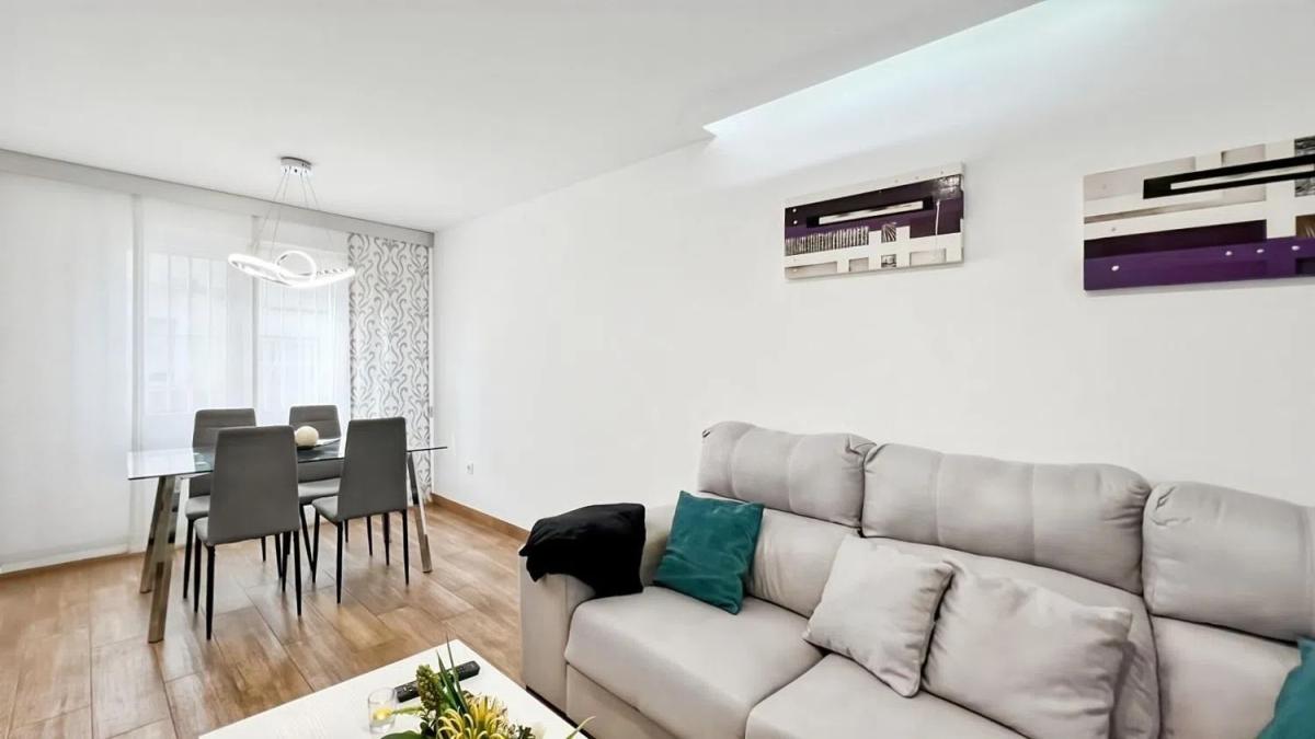 Продажа отдельного шале в , Петрер photo 1