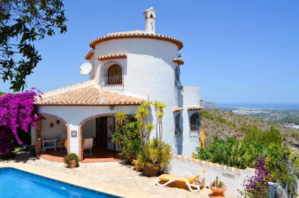Chalet independiente en venta en , Pedreguer photo 1