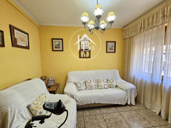 Chalet independiente en venta en  Centro, Mutxamel photo 3