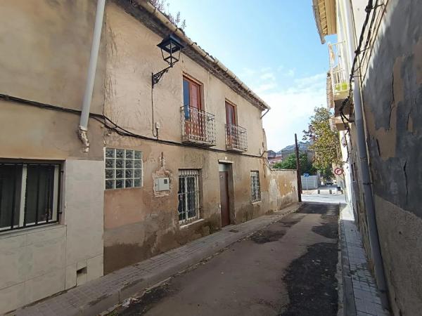 Chalet independiente en venta en  Centro, Elda photo 1