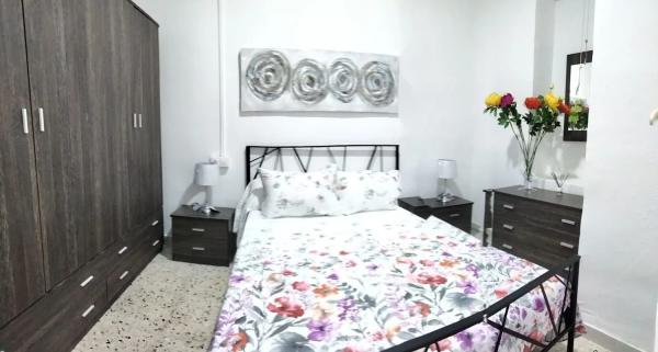 Detached villa for sale in  Calle Porta de les Tafulles, 35, Elche / Elx photo 3