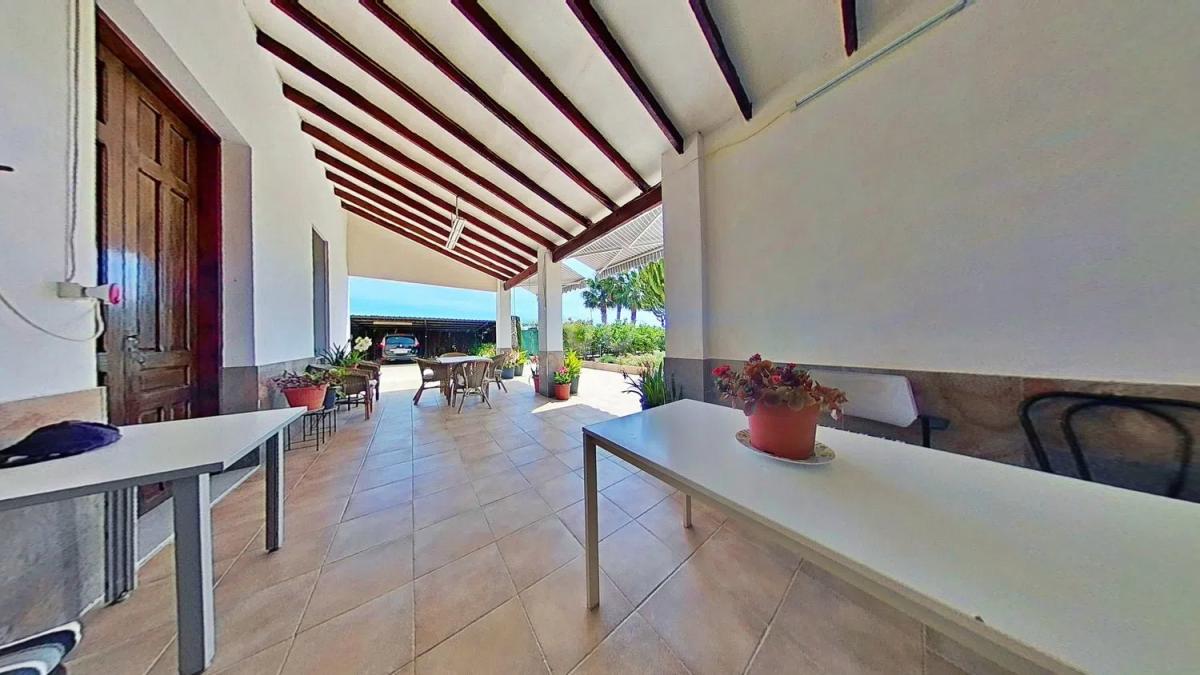 Sale of independent chalet in La Hoya-Daimes-El Derramador, Elche / Elx
photo 1