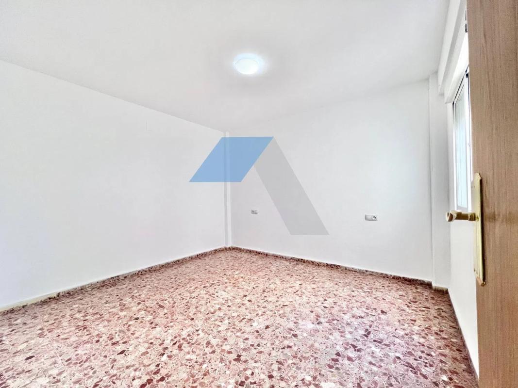 Продажа квартиры на Centro, Сан-Висенте-дель-Распейг
 photo 3