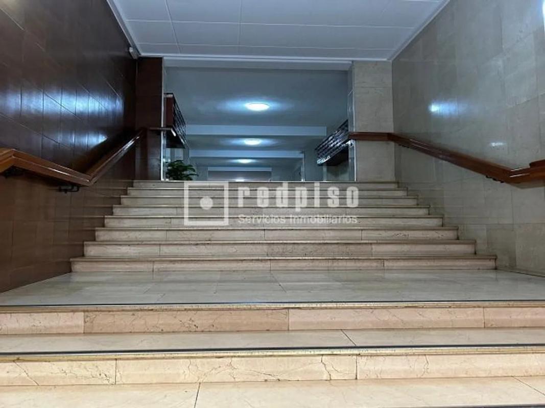 Sale of apartment in Calle Pradilla, Alicante
photo 1
