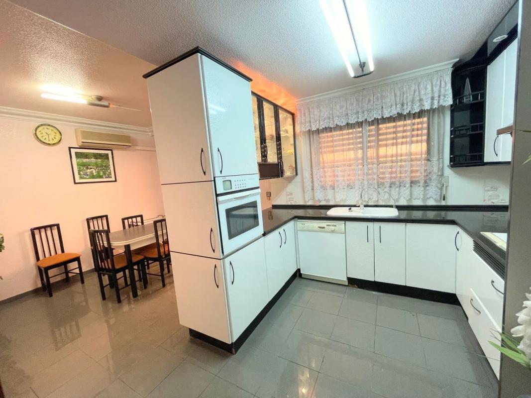 Sale of apartment in Calle Príncipe de Asturias, 25, Elda
photo 2
