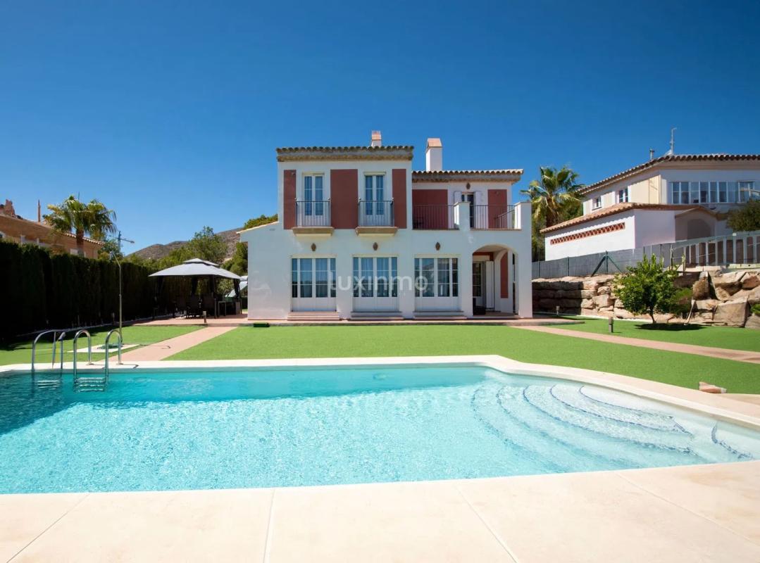 Sale of independent chalet in Golf Bahía, Finestrat
photo 1