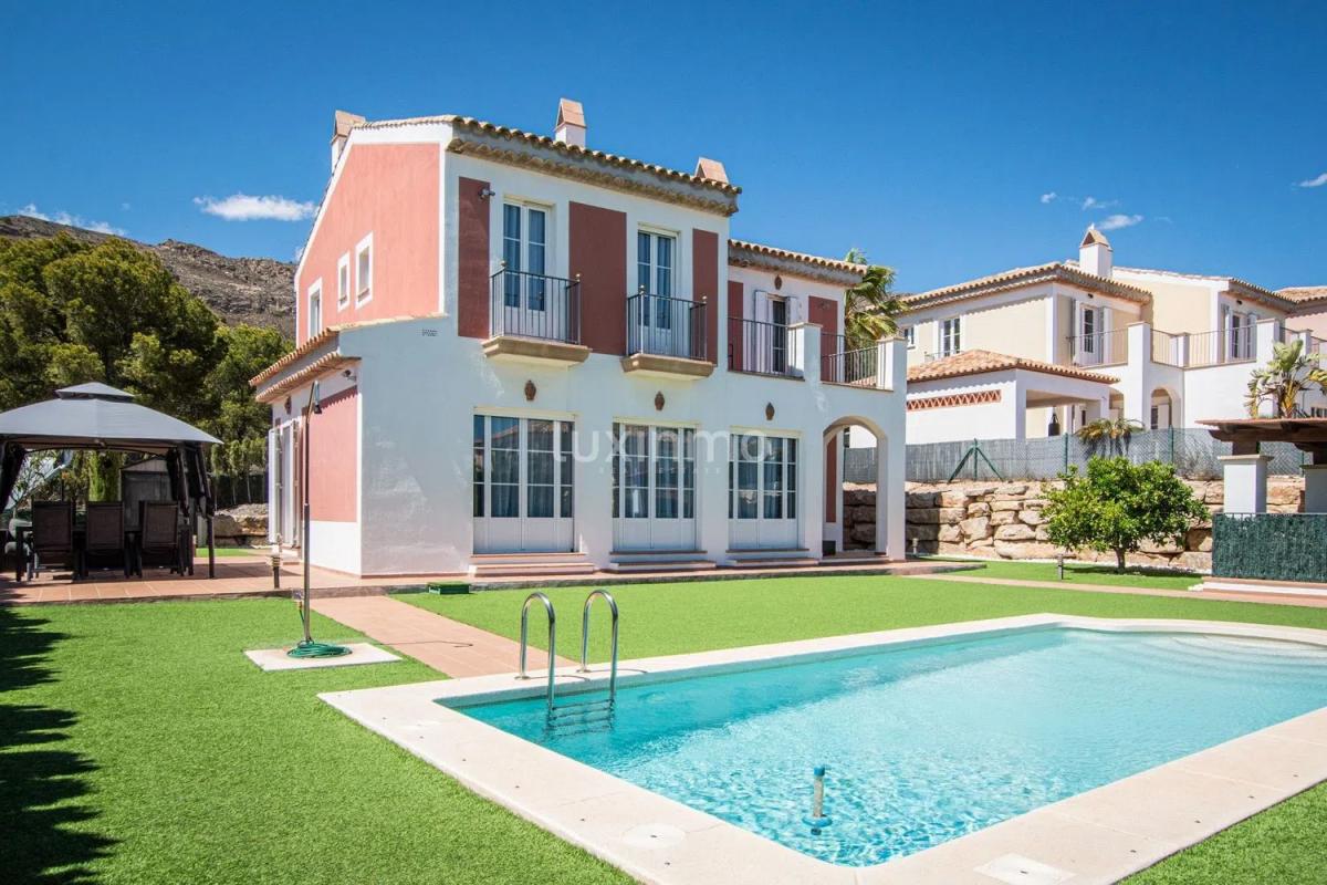 Sale of independent chalet in Golf Bahía, Finestrat
photo 2
