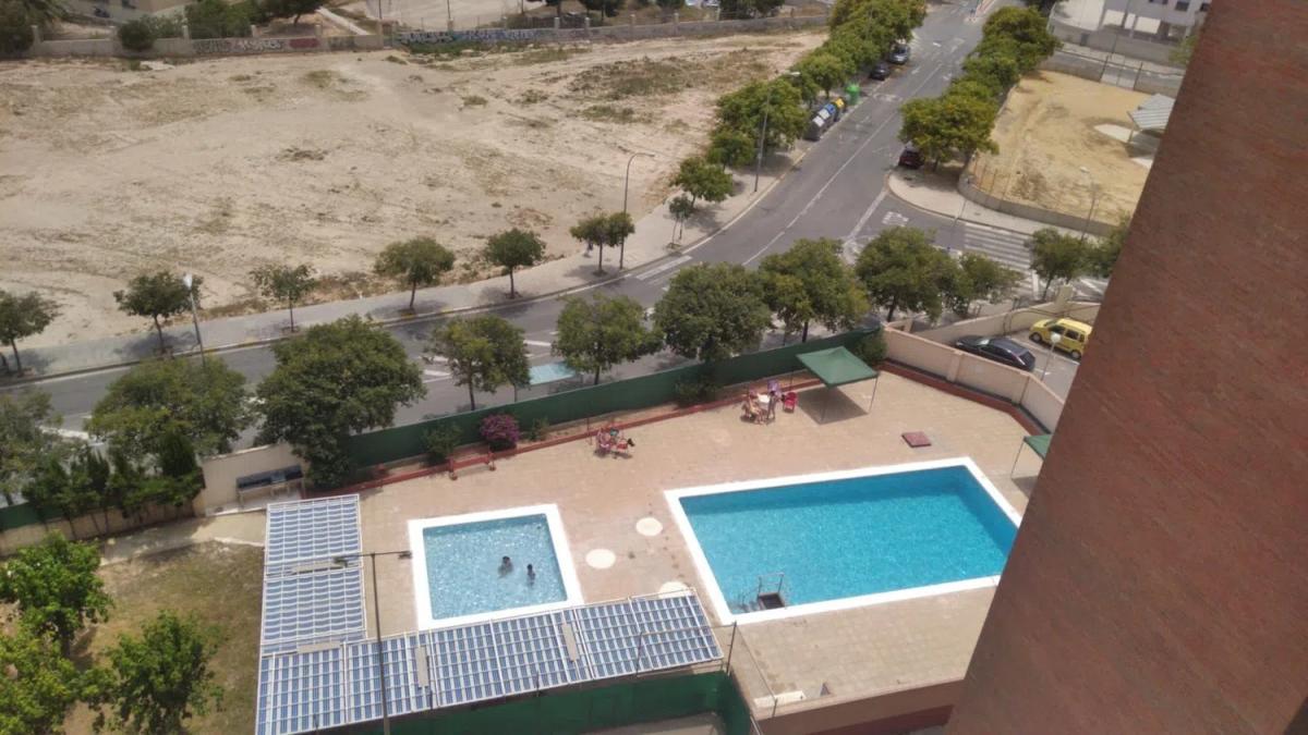 Venta de piso en Calle Cronista Vicente Martínez Morellá, 3, Alicante / Alacant
photo 2