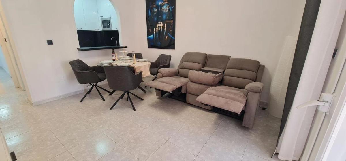 Venta de piso en Calle Galeón, Torrevieja
photo 2