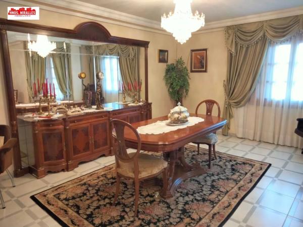 Chalet independiente en venta en , Almoradí photo 2