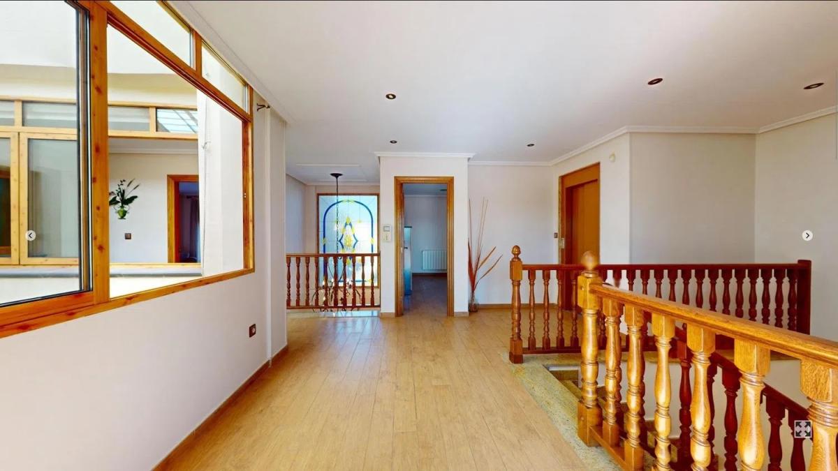 Продажа отдельного шале в , Катрал photo 3