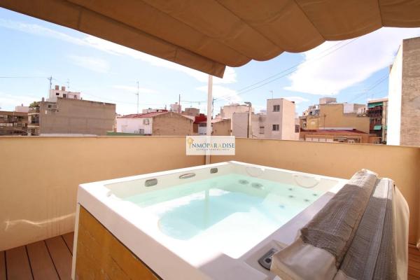 Dupleks na sprzedaż w Calle Josep Maria Py, Alicante / Alacant photo 1