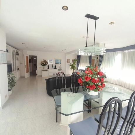 Apartment for sale in  Playa de Levante, Benidorm photo 2