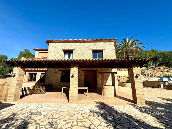 Chalet independiente en venta en , Pedreguer photo 1