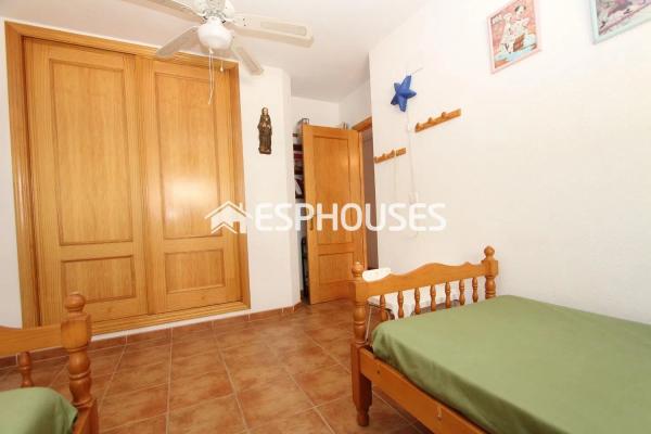 Detached villa for sale in La Marina, Elche / Elx thumbnail 2