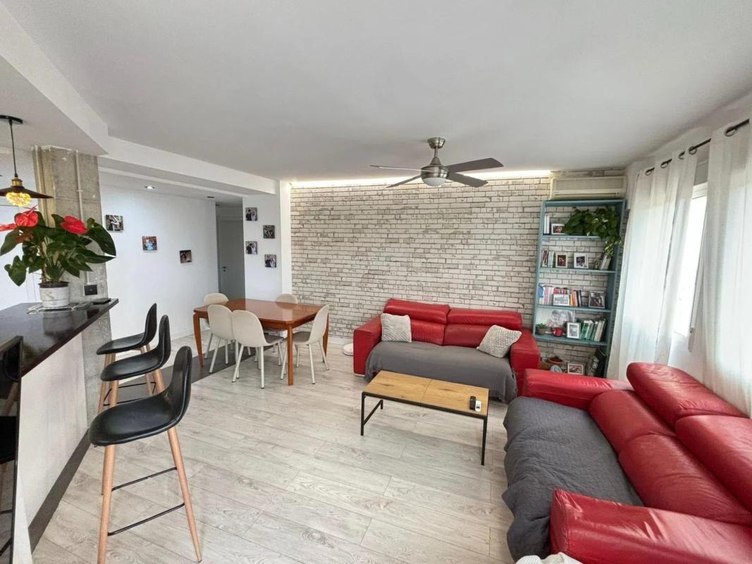 Продажа квартиры на Calle Álvarez Quintero, Сан-Висенте-дель-Распейг
 photo 2