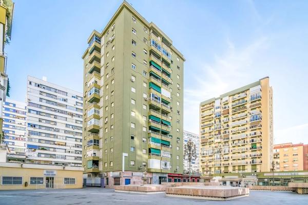 Mieszkanie na sprzedaż w  Plaza Goya, Torremolinos photo 2