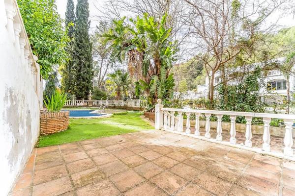 Wolnostojąca willa na sprzedaż w  Calle Chorreadero, Marbella photo 4
