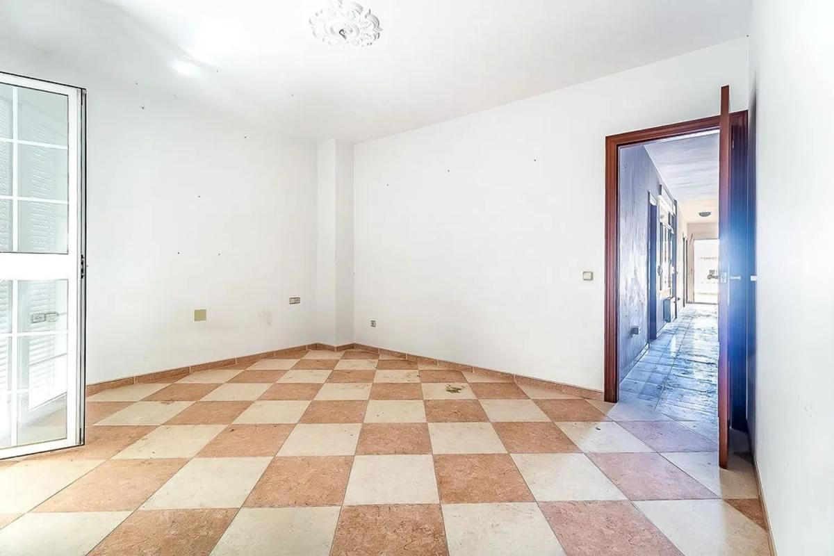 Продажа отдельного шале в , Кампильос photo 3