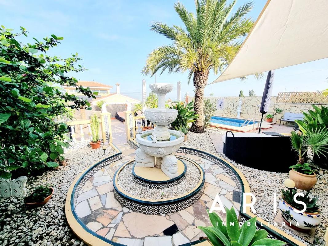 Продажа отдельного шале в Calle Estepona, Алхаурин-де-ла-Торре photo 2