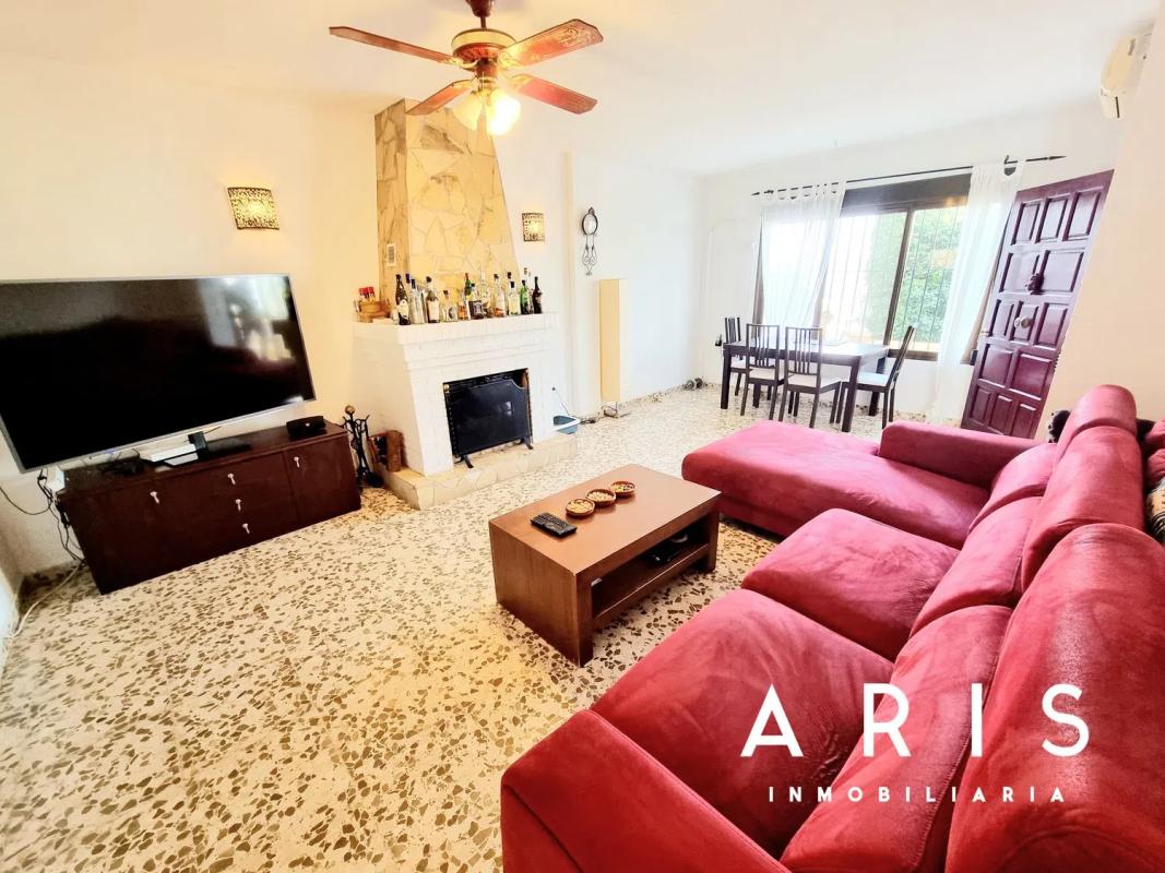 Продажа отдельного шале в Calle Estepona, Алхаурин-де-ла-Торре photo 4