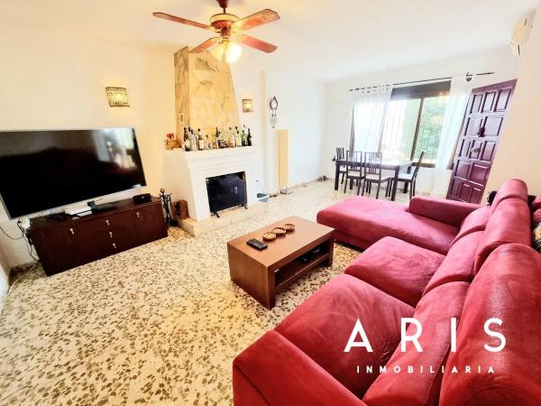 Chalet independiente en venta en  Calle Estepona, Alhaurín de la Torre photo 4