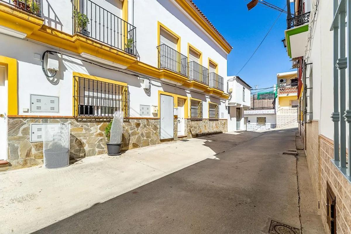 Chalet pareado en calle Nuestra Señora de Fátima, Pizarra
photo 1
