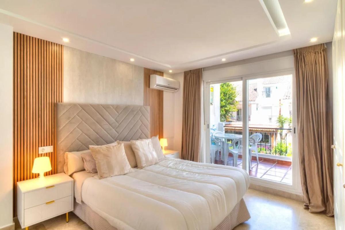 Venta de chalet independiente en Barrio La Dama de Noche-La Alzambra, Marbella
 photo 5