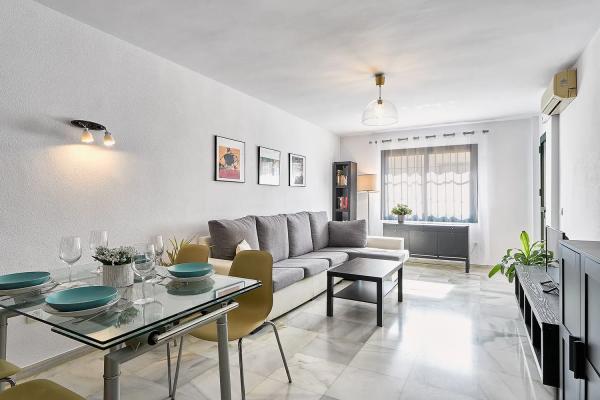 Продажа квартиры в  Calle Quilla, 3, Бенальмадена photo 2