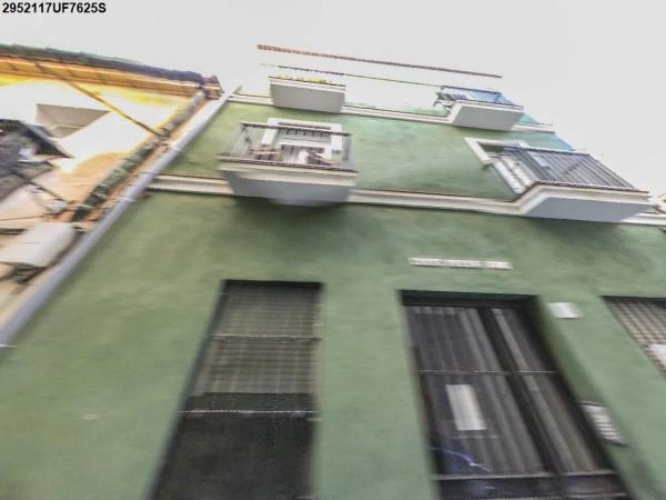 Продажа квартиры в  Calle Nuño Gómez, 2 -26, Малага photo