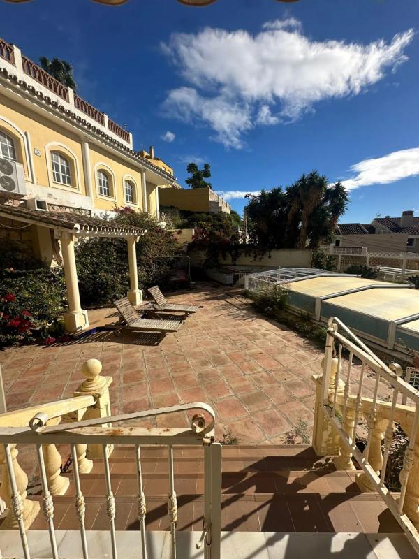 Sale of independent chalet in Avenida del Atlántico s/n, Benalmádena
photo 1