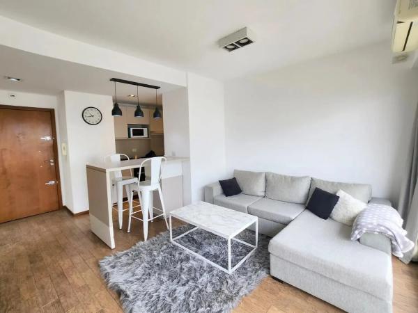 Apartment for sale in  Calle Alderete, Málaga photo 1