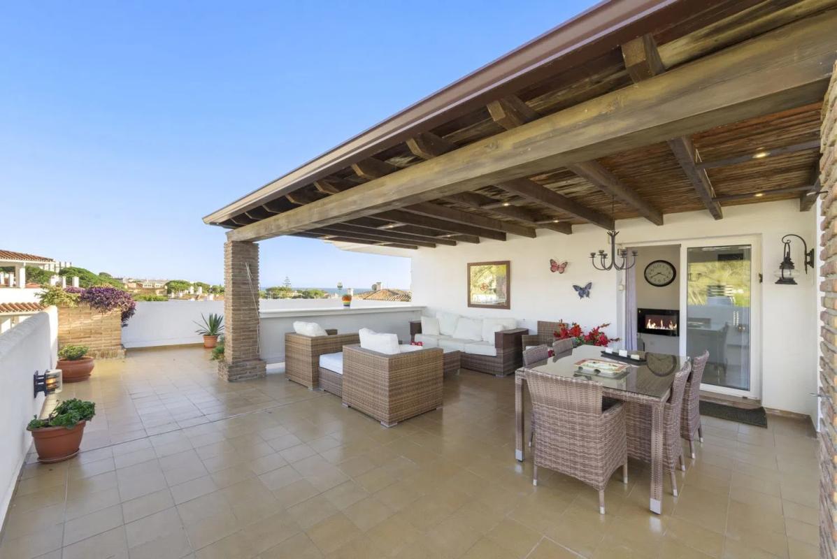 Venta de ático en  Barrio Sitio de Calahonda, Mijas photo 2