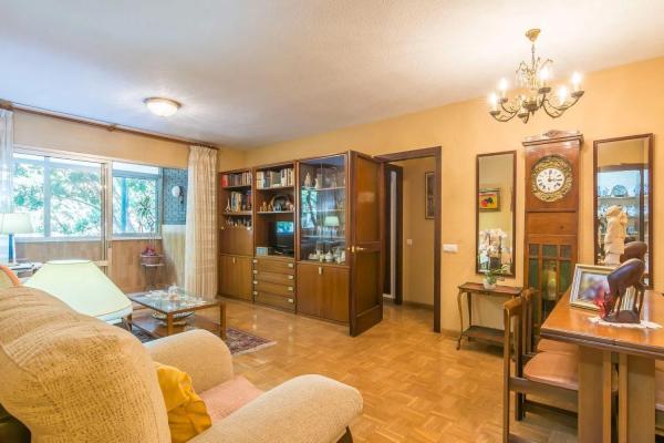 Apartment for sale in  Calle Esperanto, Málaga photo 1