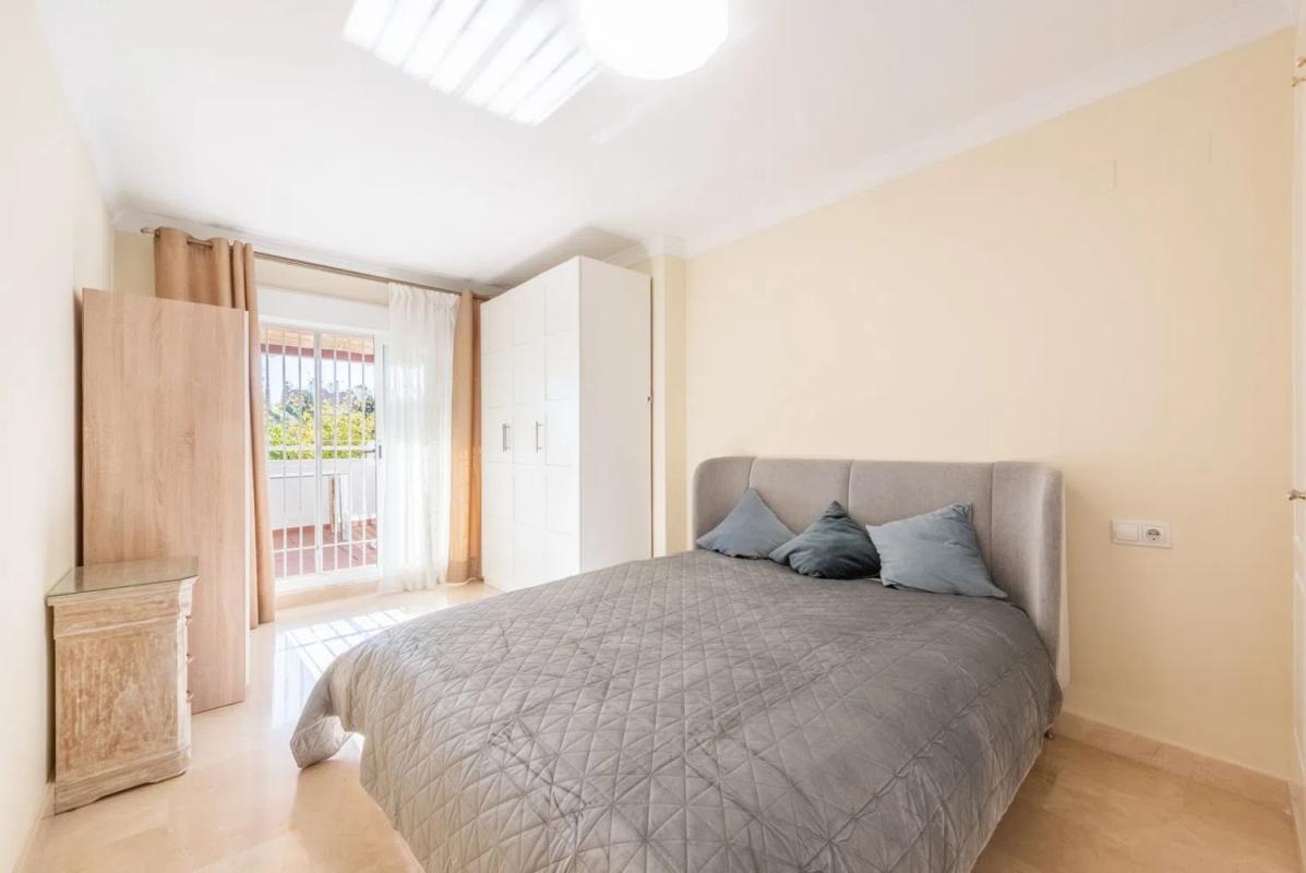 Venta de piso en Barrio Linda Vista-Nueva Alcántara-Cortijo Blanco, Marbella
 photo 4