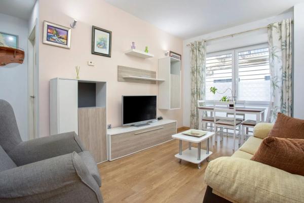 Apartment for sale in  Barrio La Trinidad, Málaga photo 2