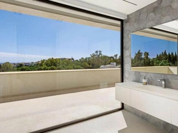 Chalet independiente en venta en  Bulevar Ashmawi, Marbella photo 3
