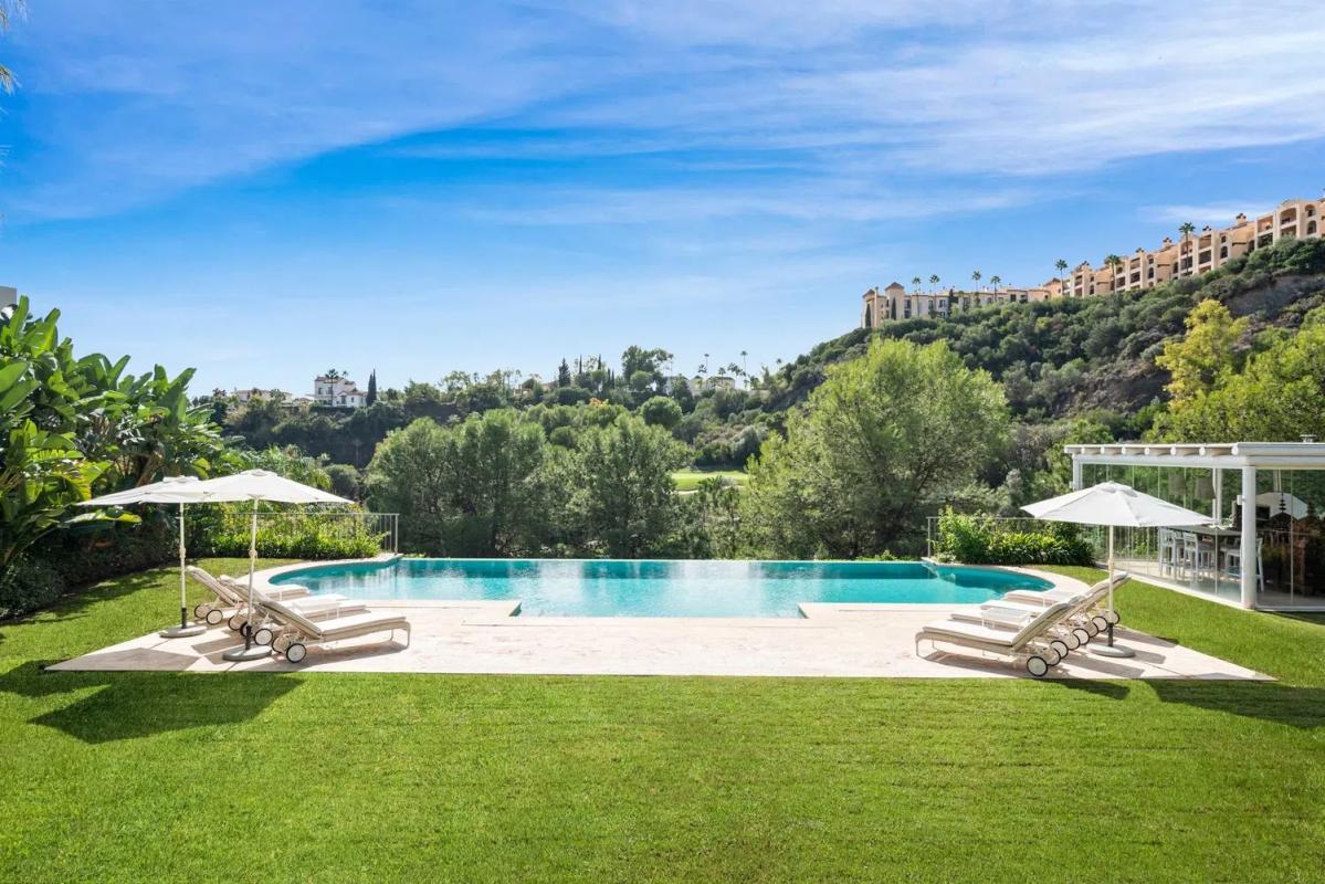 Sale of independent chalet in La Quinta, Benahavís
 photo 4