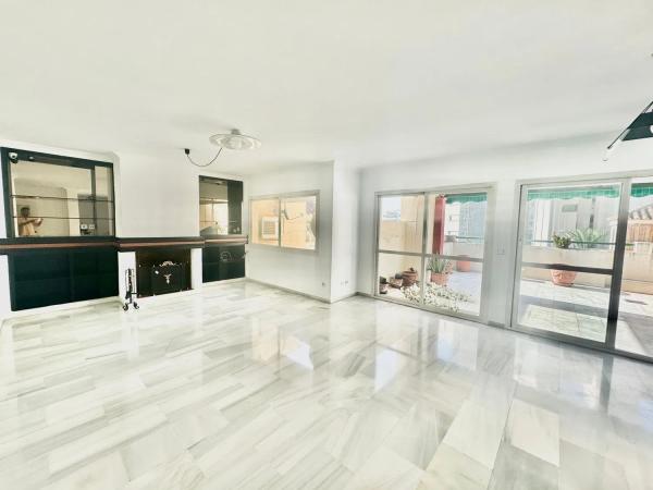 Penthouse na sprzedaż w Calle Jacinto Benavente, Marbella photo 1