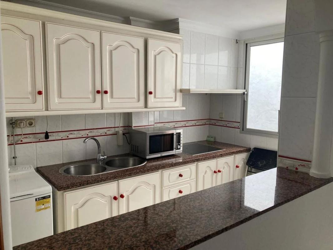 Sale of apartment in Barrio Centro, Estepona
photo 2