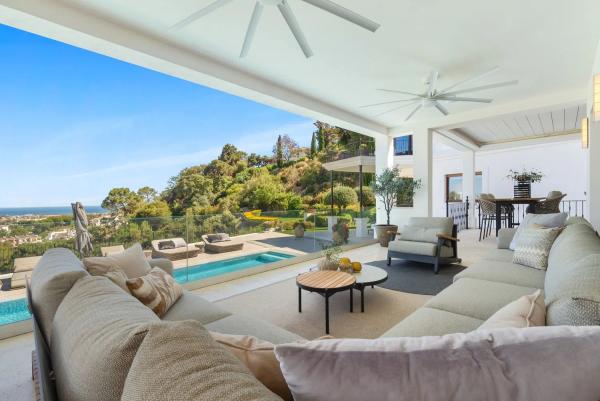 Detached villa for sale in La Quinta, Benahavís thumbnail 1