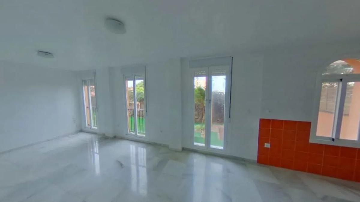 Venta de piso en Urbanización Brisas el Hacho, 21, Manilva
photo 1